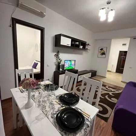 Cara 5 Min Walk To The Train Station Konstanca