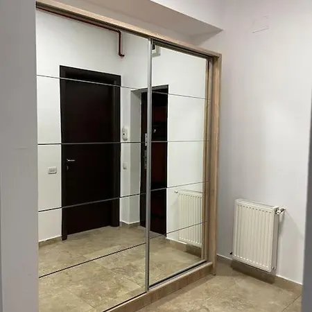 Apartman Cara 5 Min Walk To The Train Station