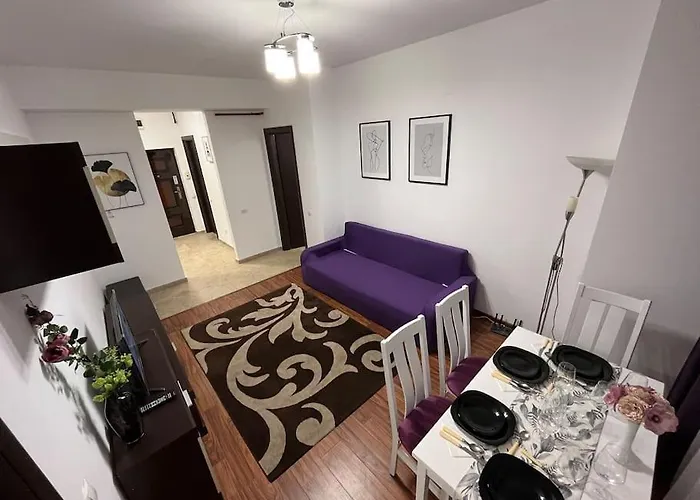 Cara 5 Min Walk To The Train Station