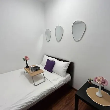 Cara 5 Min Walk To The Train Station